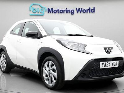Used Toyota Aygo X PURE 72 HP (52 kW) 2024 White SUV