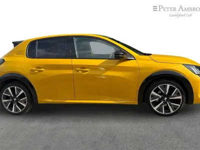 Used Peugeot 208 GT 129 HP (94 kW) 2023 Yellow Hatchback