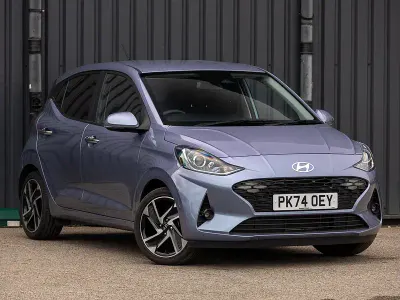 Używany Hyundai i10 Premium 63 KM (46 kW) 2024 Niebieski Hatchback