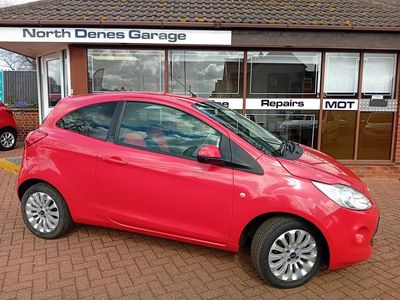 Używany Ford Ka Zetec 69 KM (50 kW) 2013 Czerwony Hatchback