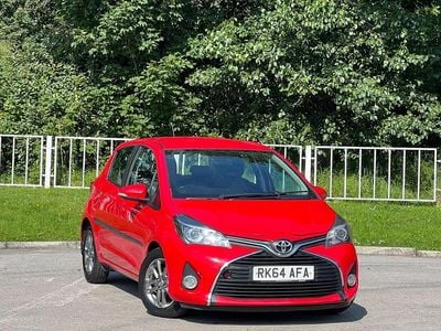 Used Toyota Yaris 2015 Red Hatchback