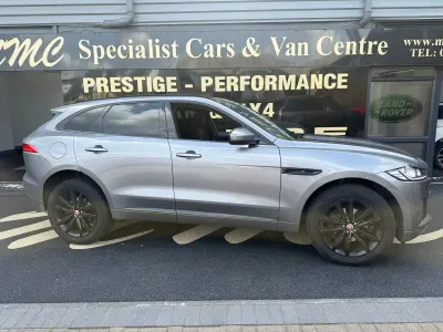 Usado Jaguar F-Pace Chequered Flag 180 HP (132 kW) 2020 Cinzento SUV