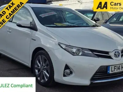 Usado Toyota Auris Hybrid