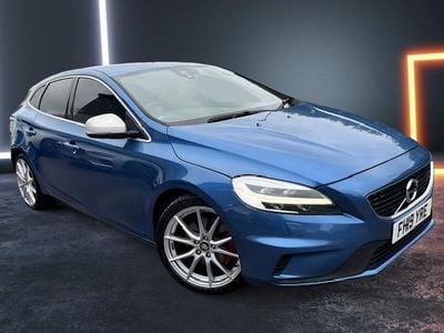 Begagnad Volvo V40 R-Design 152 HK (111 kW) 2019 Blå Halvkombi
