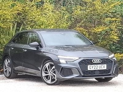 Usado Audi A3 Comfort 150 HP (110 kW) 2022 Cinzento Sedan