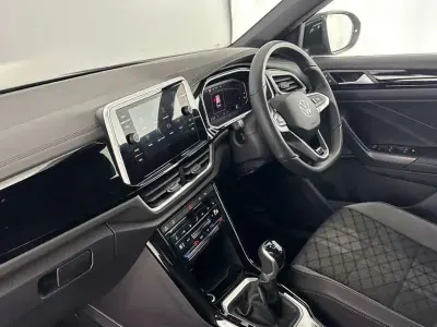 Used VW T-Roc R-line 150 HP (110 kW) 2025 Black SUV