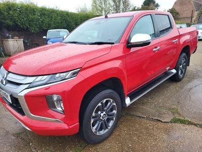 Used Mitsubishi L200 150 HP (110 kW) 2021 Red Pickup
