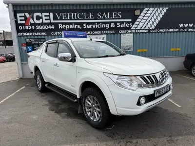 Used Mitsubishi L200 178 HP (130 kW) 2015 White Pickup