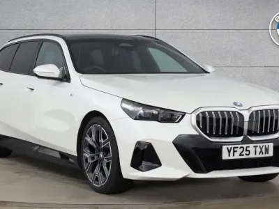 Used BMW 530e M Sport 295 HP (216 kW) 2025 White Estate