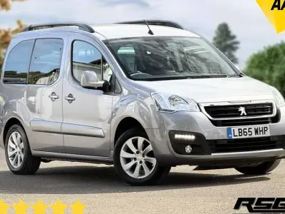 Used Peugeot TePee Allure 100 HP (73 kW) 2016 Estate