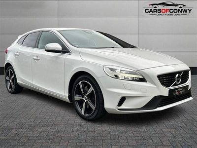 Used Volvo V40 R-Design 190 HP (139 kW) 2017 White Hatchback