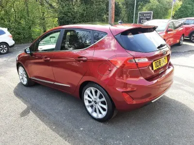 Begagnad Ford Fiesta Vignale 100 HK (73 kW) 2018 Röd Halvkombi