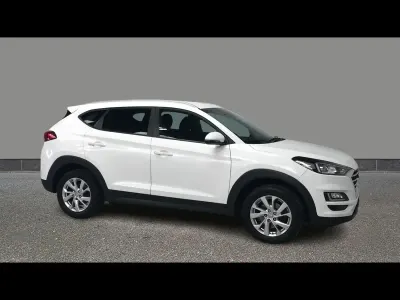 Used Hyundai Tucson SE 132 HP (97 kW) 2019 White SUV