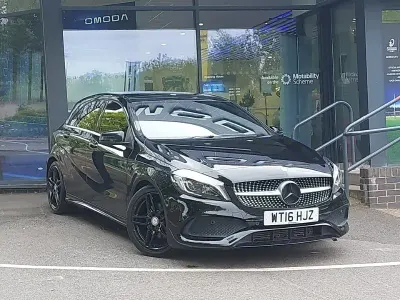 Used Mercedes A180 AMG Line Premium Plus 109 HP (80 kW) 2016 Black Hatchback