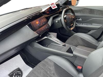 Peugeot e-308