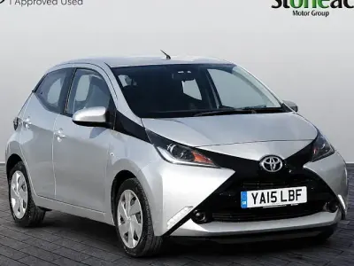 Used Toyota Aygo X-play 69 HP (50 kW) 2017 Silver Hatchback