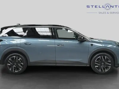 Used Peugeot 5008 GT 134 HP (98 kW) 2025 Blue SUV