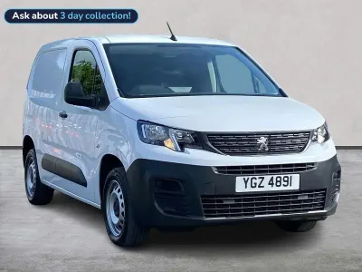 Used Peugeot Partner Premium 131 HP (96 kW) 2023 White MPV