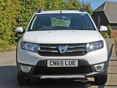 Used Dacia Sandero Lauréate 2015 Alpine white Hatchback
