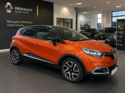 Used Renault Captur Dynamique 90 HP (66 kW) 2016 Orange/black SUV
