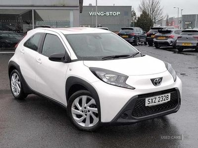 Used Toyota Aygo X PURE 72 HP (52 kW) 2023 White SUV