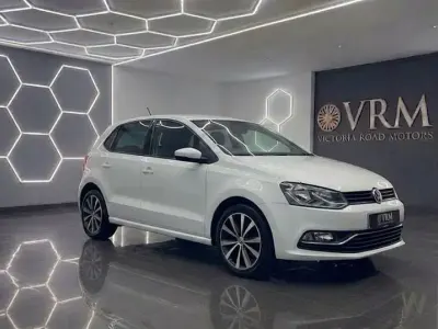 Used VW Polo Edition 60 HP (44 kW) 2017 White Hatchback