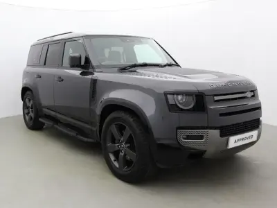 Usado Land Rover Defender HSE Dynamic 249 HP (183 kW) 2024 Cinzento SUV