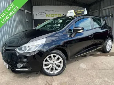 Used Renault Clio Dynamique 75 HP (55 kW) 2017 Black Hatchback