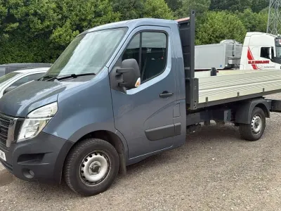 Used Nissan NV400 Tekna 135 HP (99 kW) 2021 Grey Van