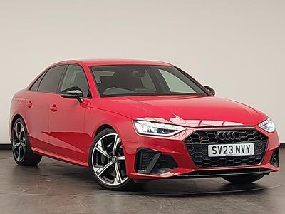 Begagnad Audi A4 Black Edition 341 HK (250 kW) 2023 Röd Sedan