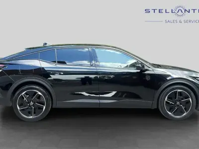 Usado Peugeot 408 GT 134 CV (98 kW) 2025 Negro SUV