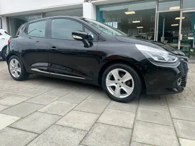 Used Renault Clio Dynamique 90 HP (66 kW) 2015 Black Hatchback