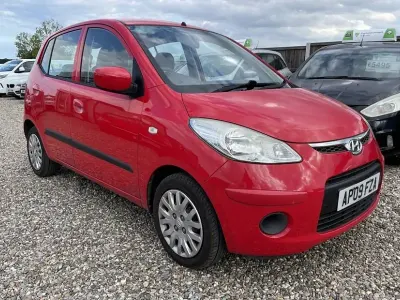 Used Hyundai i10 67 HP (49 kW) 2009 Red Hatchback