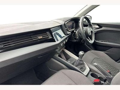 Used Audi A1 Sport 95 HP (69 kW) 2021 White SUV