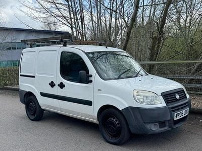 Used Fiat Doblò 85 HP (62 kW) 2008 White MPV