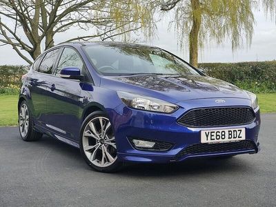 Używany Ford Focus ST-Line 125 KM (91 kW) 2018 Niebieski Hatchback