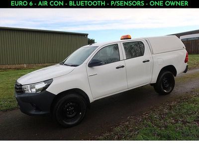 Used Toyota HiLux Active 150 HP (110 kW) 2020 White Pickup