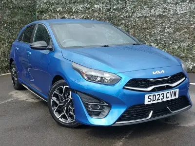 Begagnad Kia Ceed GT-Line 158 HK (116 kW) 2023 Blå Halvkombi