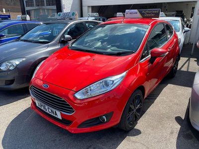 Usado Ford Fiesta Titanium 2016 Vermelho Citadino