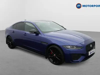 Usado Jaguar XE R-Dynamic 204 HP (150 kW) 2022 Azul Sedan