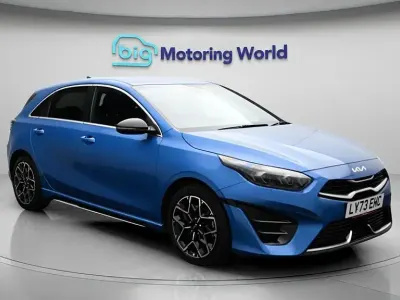 Usado Kia Ceed GT-Line 158 HP (116 kW) 2023 Azul Citadino