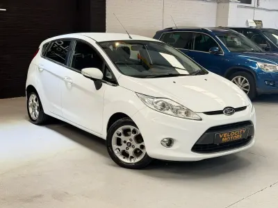 Used Ford Fiesta Zetec 2012 White Hatchback