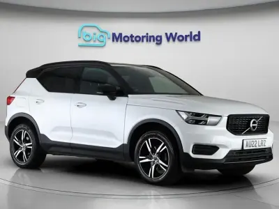 Used Volvo XC40 R-Design 163 HP (119 kW) 2022 White SUV