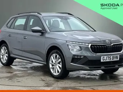 Usado Skoda Kamiq SE 94 HP (69 kW) 2025 Cinzento SUV