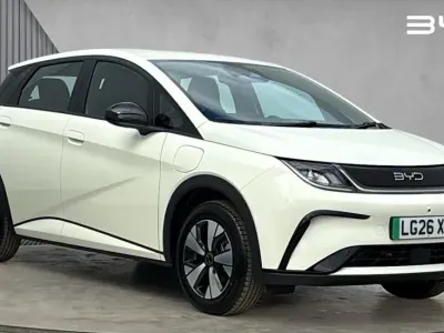 Nuevo BYD Dolphin Active 69 kW (95 CV) 2026 Blanco Utilitario
