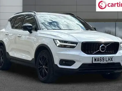 Used Volvo XC40 R-Design 150 HP (110 kW) 2019 White SUV