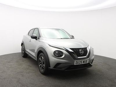 Usado Nissan Juke N-Connecta 114 HP (83 kW) 2025 Prateado SUV