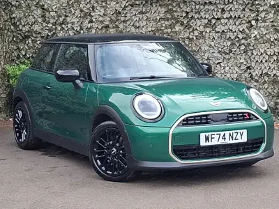Used Mini Cooper Exclusive 204 HP (150 kW) 2024 Green Hatchback