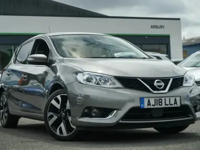 Used Nissan Pulsar Tekna 115 HP (84 kW) 2018 Grey Hatchback