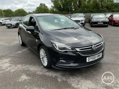 Gebraucht Vauxhall Astra Elite 200 PS (147 kW) 2018 Schwarz Kleinwagen